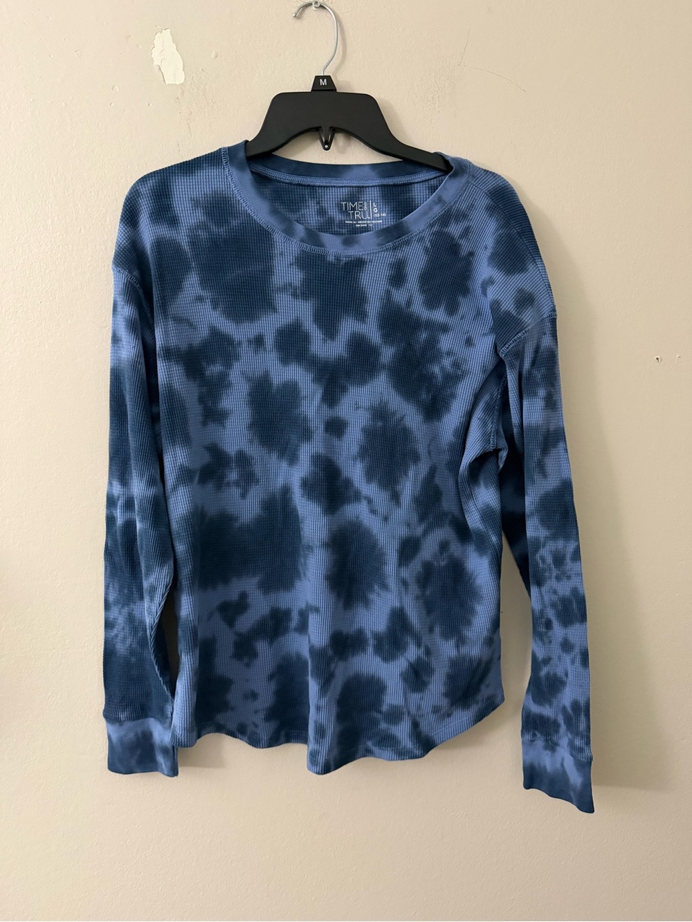 Time and Tru Blue Tie-Dye Long Sleeve Waffle Top